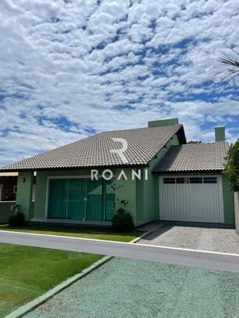 Casa Mobiliada a 200m da Praia | 4 Dormitórios | Ponta do Papagaio