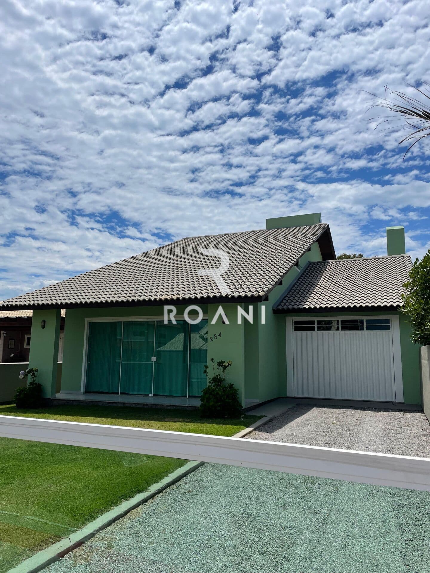 Casa Mobiliada a 200m da Praia | 4 Dormitórios | Ponta do Papagaio