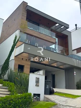 Casa Exclusiva no Parque da Pedra | 650m² - Pedra Branca