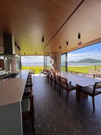Apartamento Duplex com Vista para o Mar no Caminho dos Açores | 2 Suítes | 122m² | Florianópolis