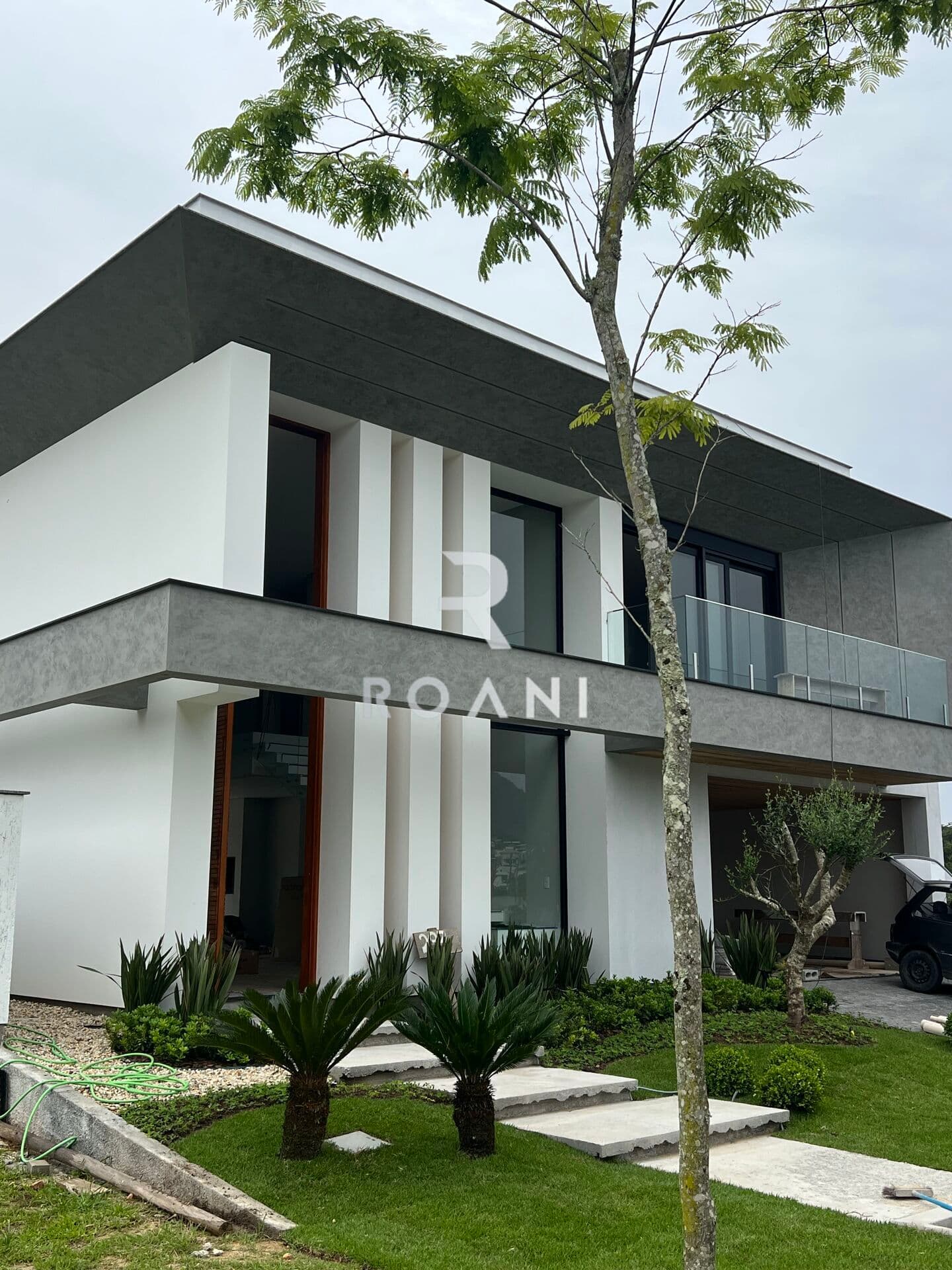 🏡 Casa 4 Dormitórios | 334m² Piscina Aquecida