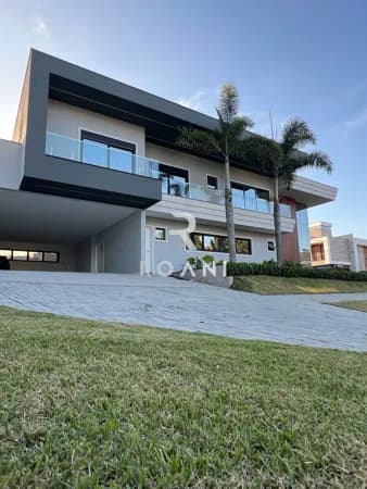 Casa Parque da Pedra | 5 Suítes Condomínio Fechado Pedra Branca