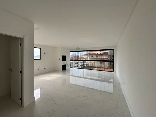 Apartamento em Porto Belo - Bal. Perequê