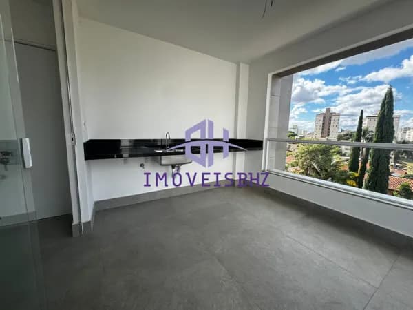 Apartamento com 4 Quartos e 4 banheiros à Venda