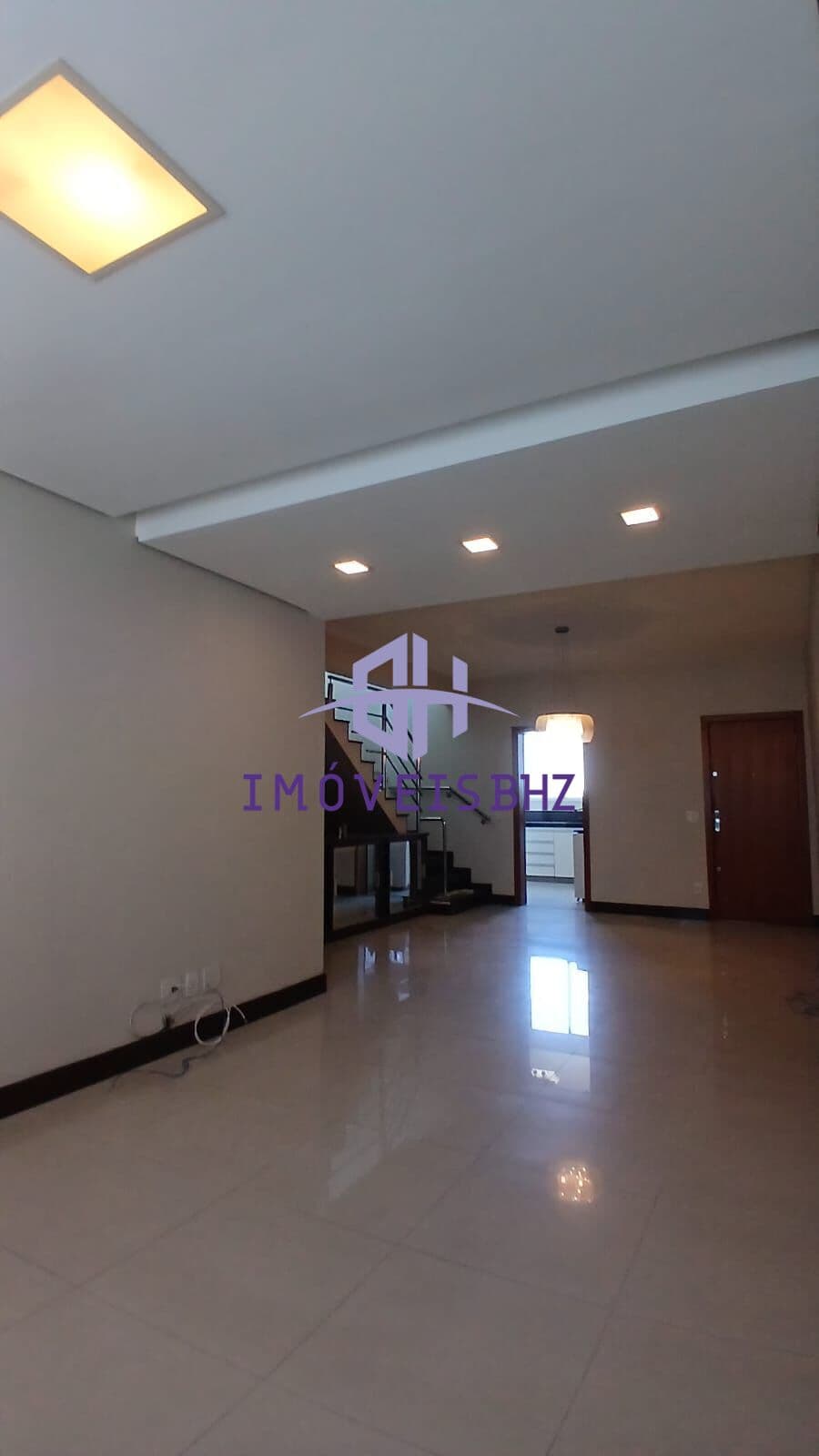 Cobertura no Castelo, 4 quartos, 2 suites, elevador e 4 vagas.