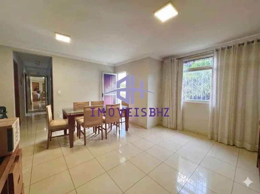 Apartamento com 3 Quartos e 2 banheiros à Venda, 126 m² por R$ 595.000