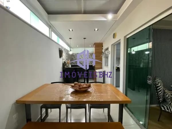 Apartamento com 2 Quartos e 2 banheiros à Venda, 110 m² por R$ 650.000