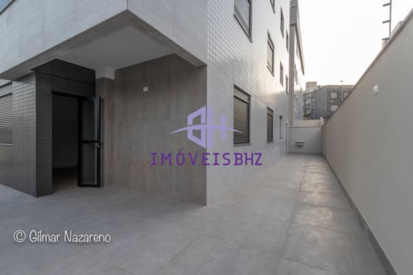 Apartamento de 3 quartos, suite e com área externa de 80m² no Prado.