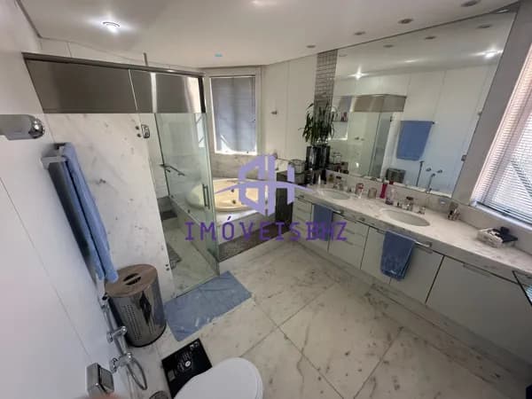 Casa Padrão, 3 quartos, 4 vagas, Santa Amélia R$ 1.380.000