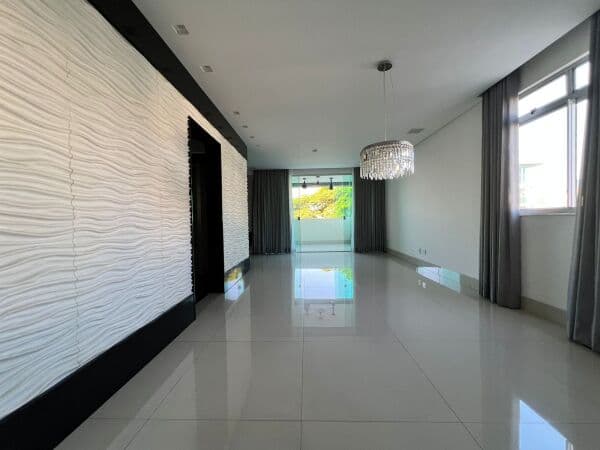 Apartamento com 4 quartos e vagas para 6 carros à venda no bairro Castelo em Belo Horizonte/MG