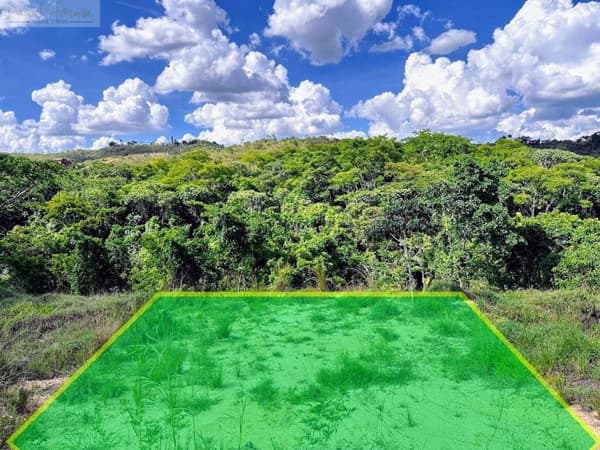 Oportunidade: lote com fundo e vista livre para reserva.