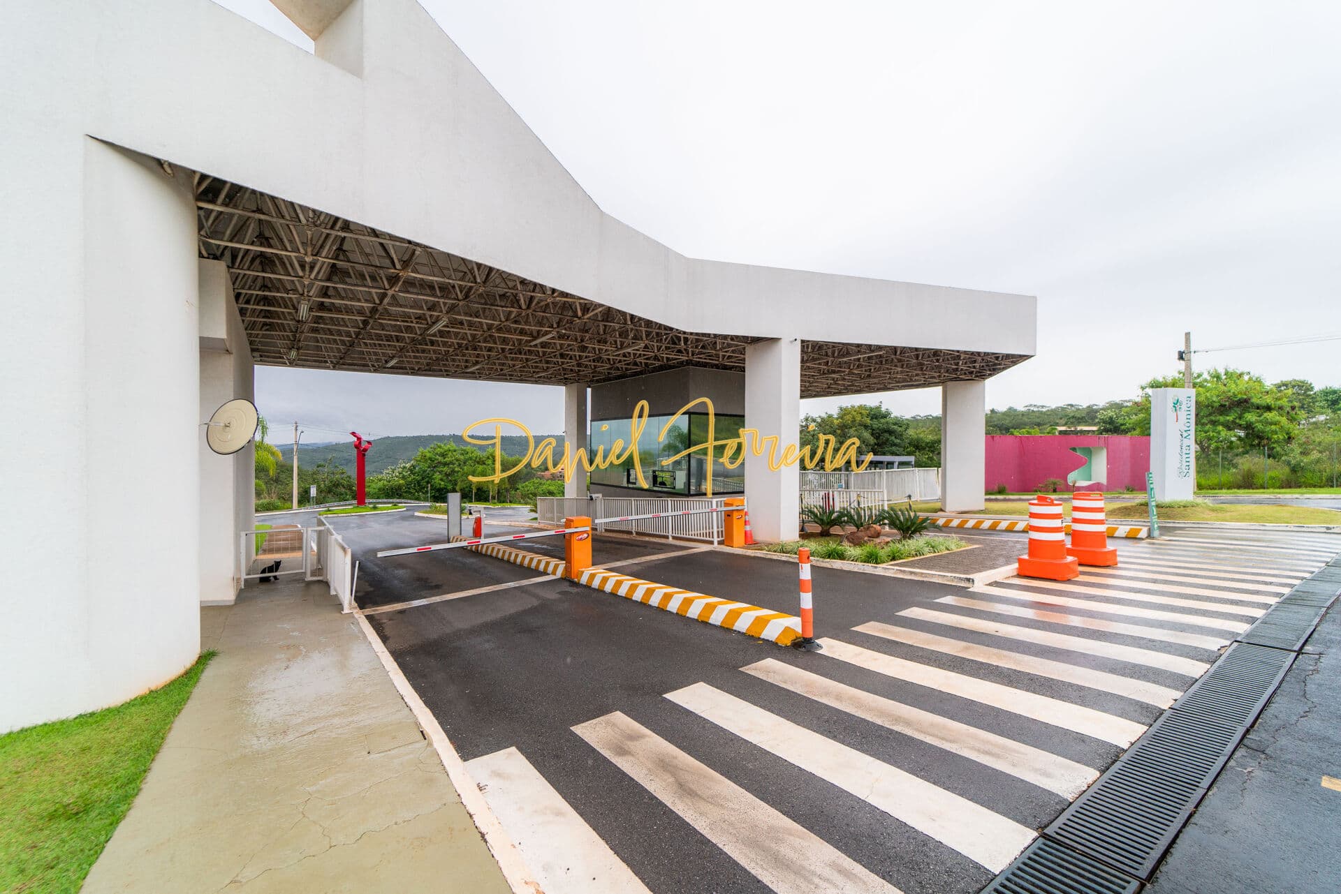 Lote à venda no Condomínio Santa Monica