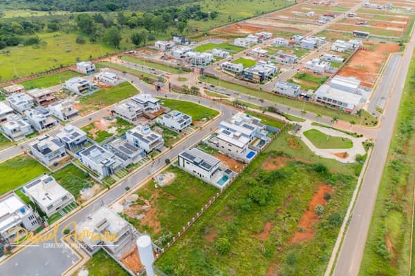 Lote à venda plano com 400 m² totalmente regularizado