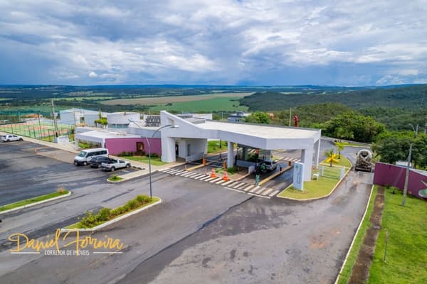 Daniel Ferreira vende: Lote totalmente regularizado e aceitando financiamento bancário.