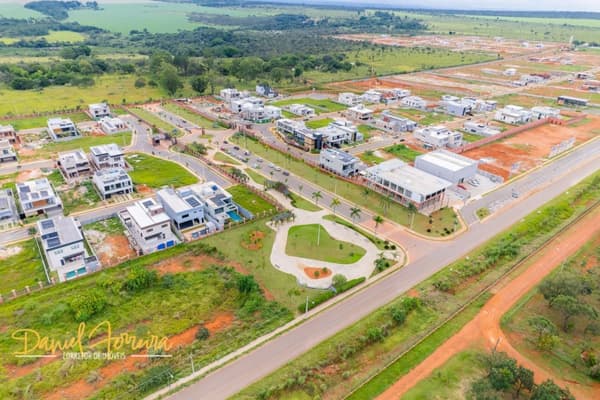 Terreno à venda no bairro Jardim Botânico em Brasília/DF