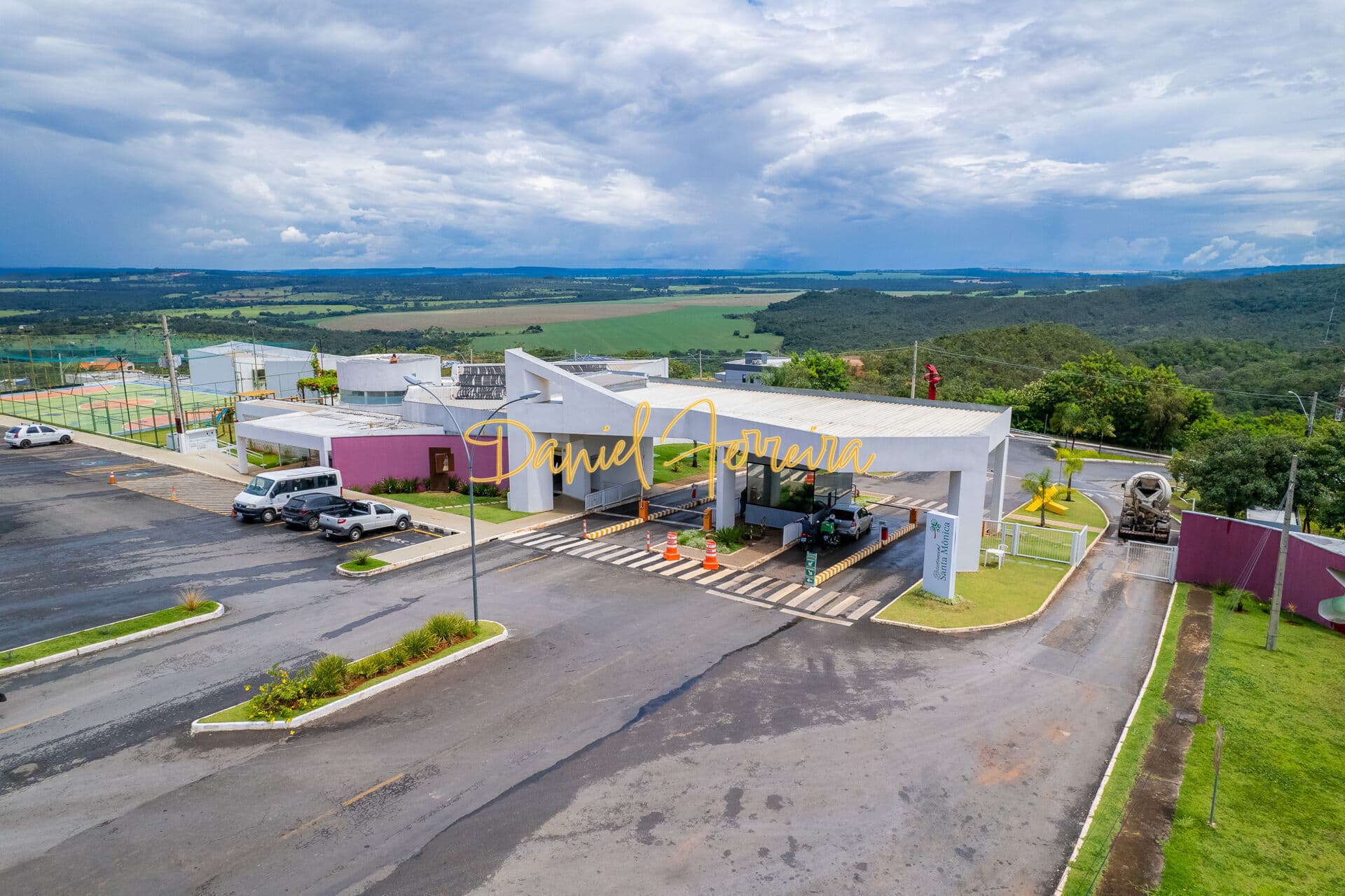 Daniel Ferreira vende: Lote no Condomínio Santa Monica