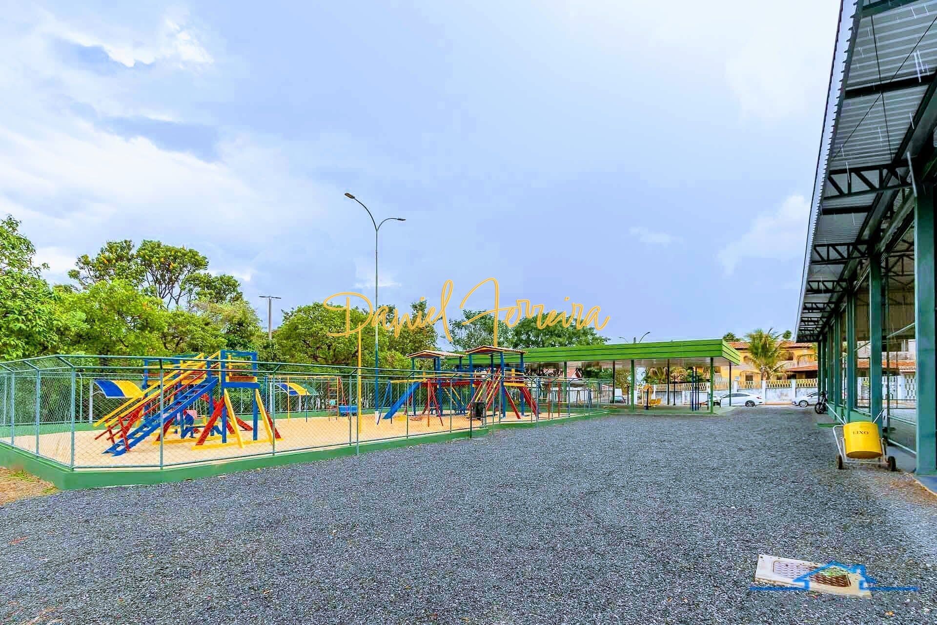 Terreno plano com 600 m² à venda no condomínio Parque do Mirante