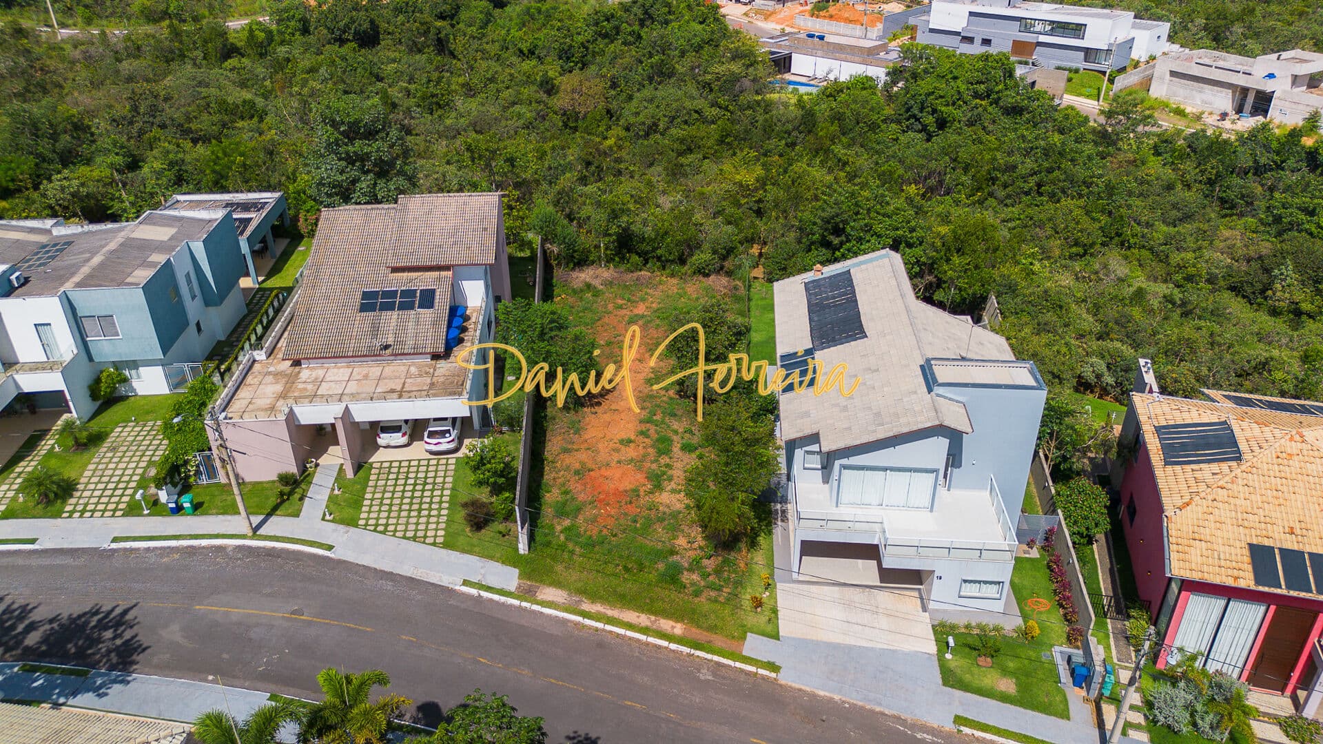 Lote com fundo para reserva - Condomínio Santa Monica - Jardim Botânico - DF