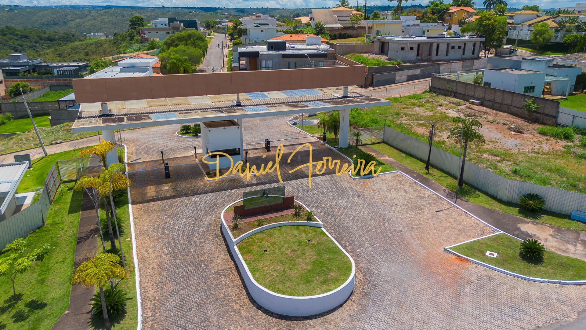 Lote à venda no Condomínio Quatro Estações com 997 m²