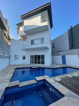 Sobrado Alto Padrão com 03 suítes e ampla área de lazer, à venda no Aruã Eco Park Lagos, Mogi das Cruzes - SP
