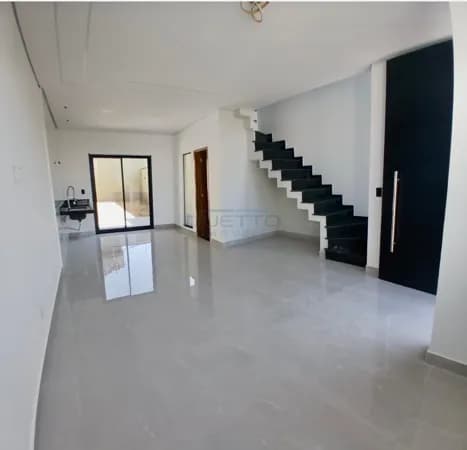 Casa Sobrado com 02 suítes, à Venda na Vila Brasileira – Mogi das Cruzes/SP