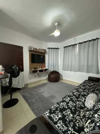 Casa com salão de festas e 02 dormitórios, sendo 01 suíte, à venda no Jardim Esperança, Mogi das Cruzes - SP