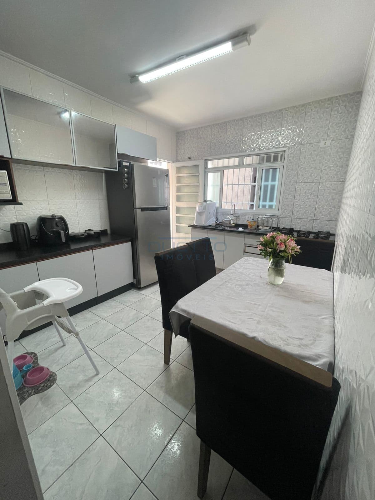 Sobrado com 02 suítes e área gourmet, à venda no Jardim Camila, Mogi das Cruzes - SP