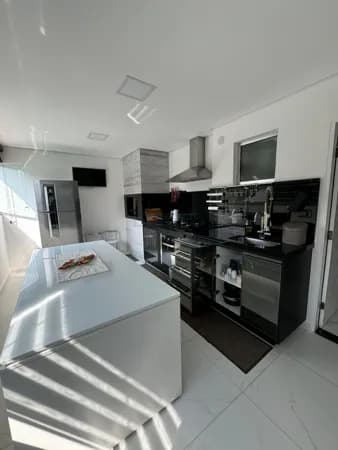 Casa de 03 dormitórios, todo mobiliada, à venda na praia de Boraceia, Bertioga - SP