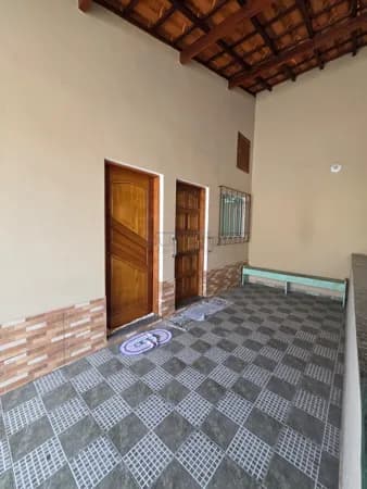 Casa com amplo quintal