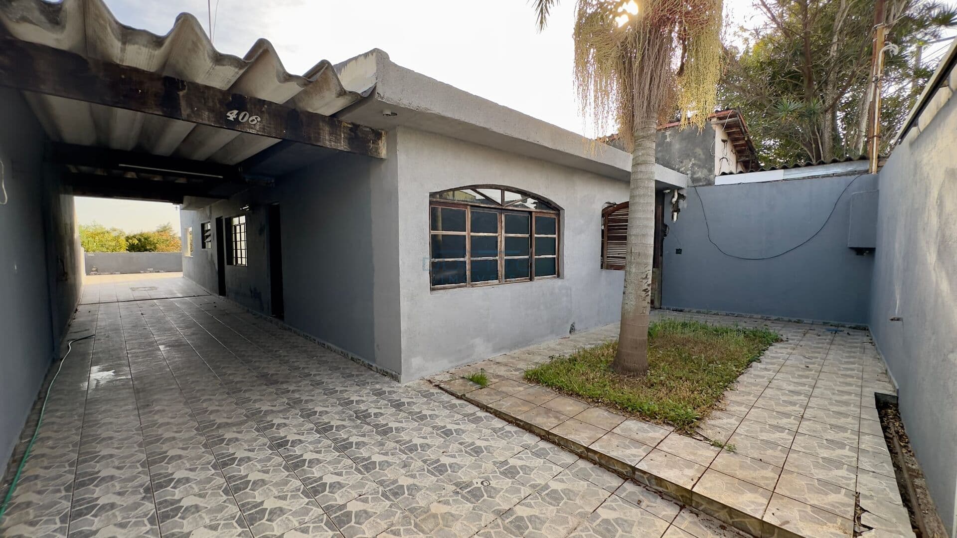 Casa de 02 dormitórios, com amplo terreno, à venda em Mogi das Cruzes, SP