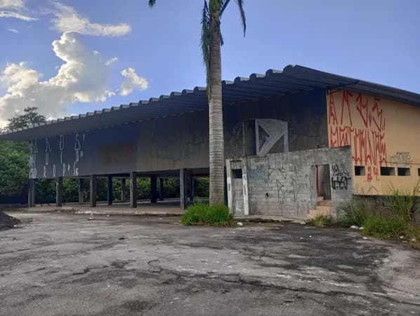 Salão comercial amplo, com excelente terreno, à venda no Taboão, Mogi das Cruzes - SP