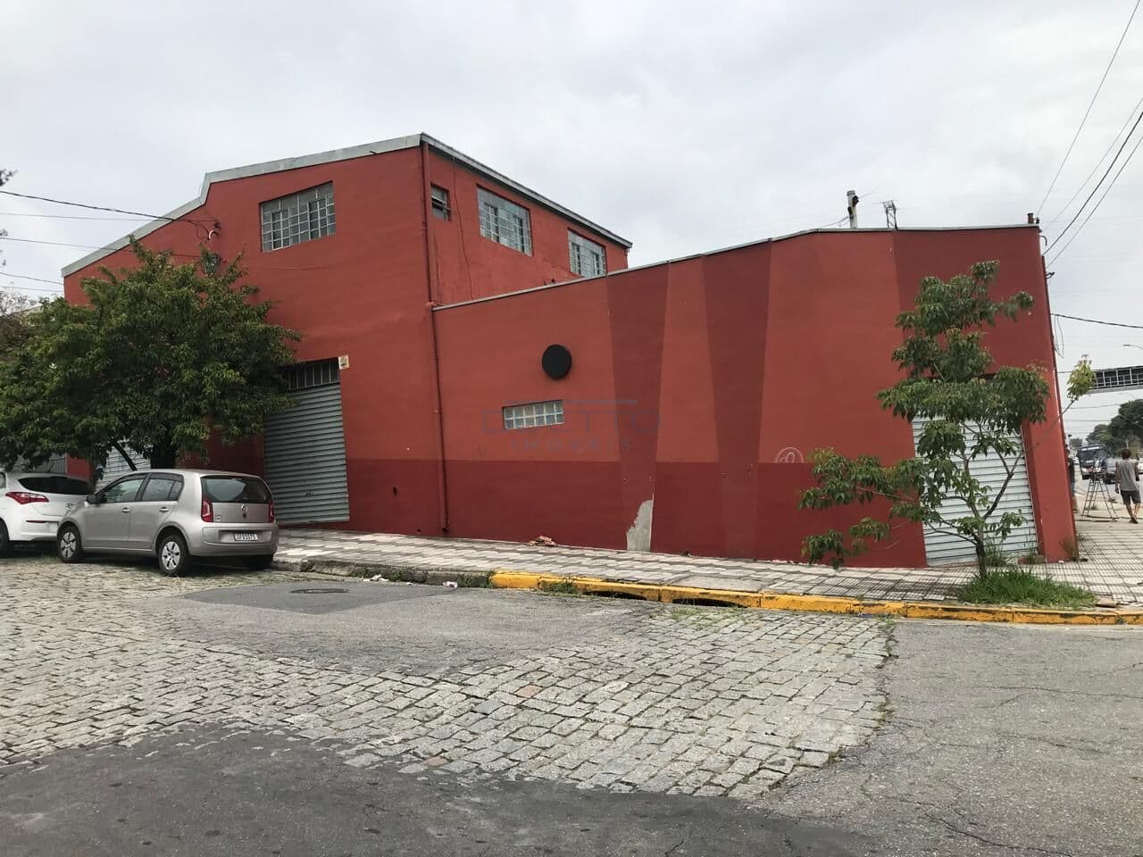Salão Comercial à Venda – 300 m² – Vila Lavínia – Avenida Francisco Ferreira Lopes