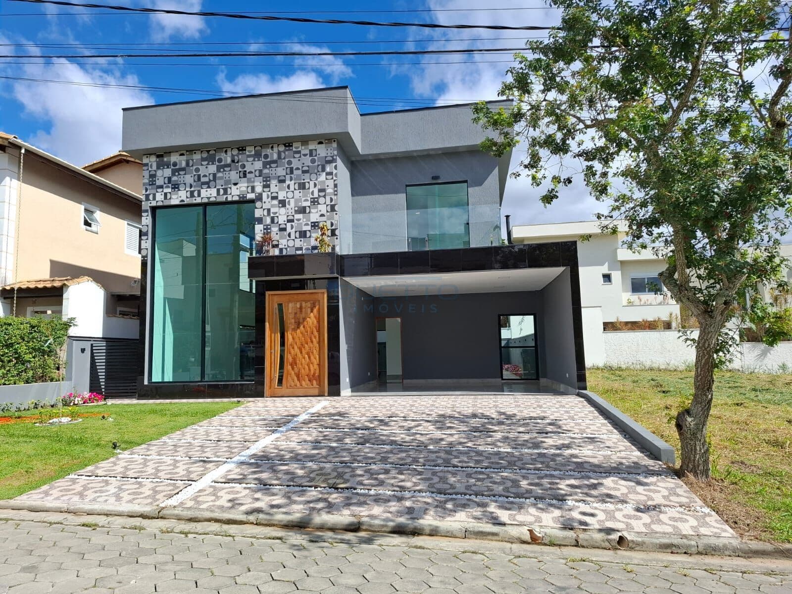 Casa em Condomínio com 03 suítes e área gourmet, à locação no Residencial Veredas, Mogi das Cruzes - SP