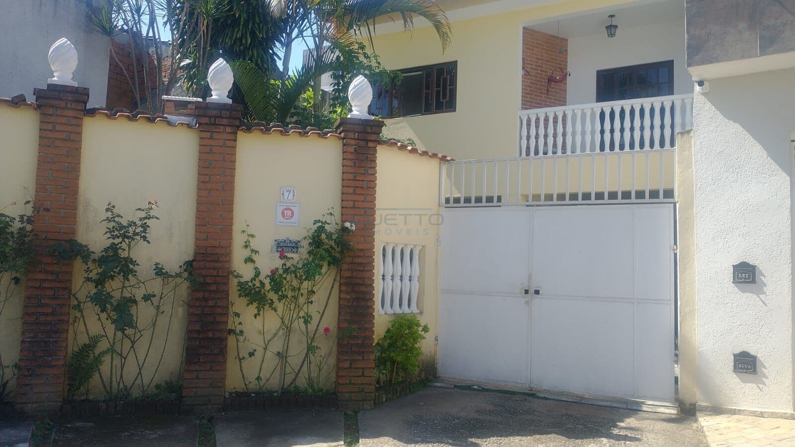 Sobrado com área gourmet e 03 dormitórios, à venda em Mogi das Cruzes - SP