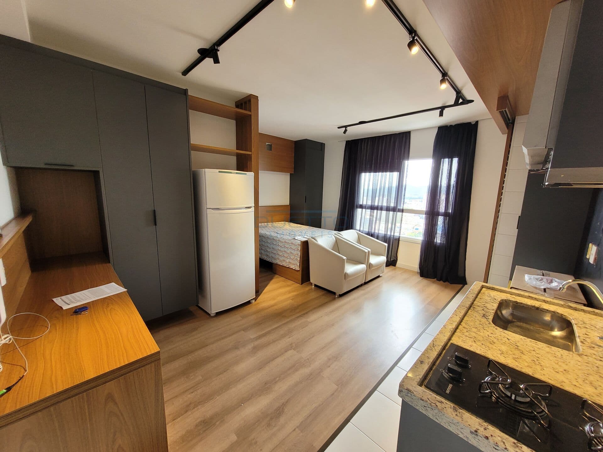 Apartamento Loft totalmente mobiliado, à locação no Centro de Mogi das Cruzes - SP