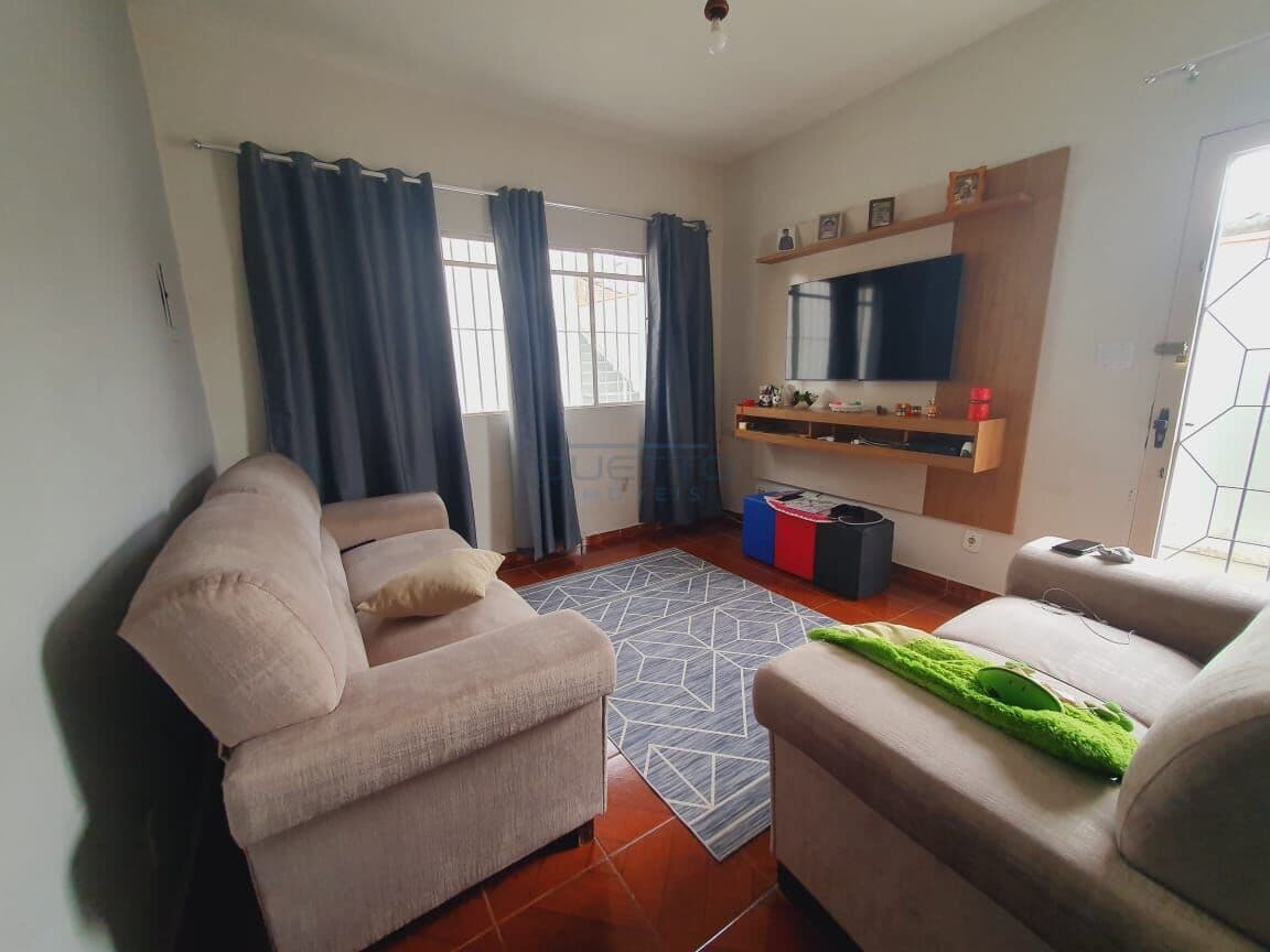 Casa de 02 dormitórios, com edícula de 02 dormitórios, à venda em Mogi das Cruzes - SP