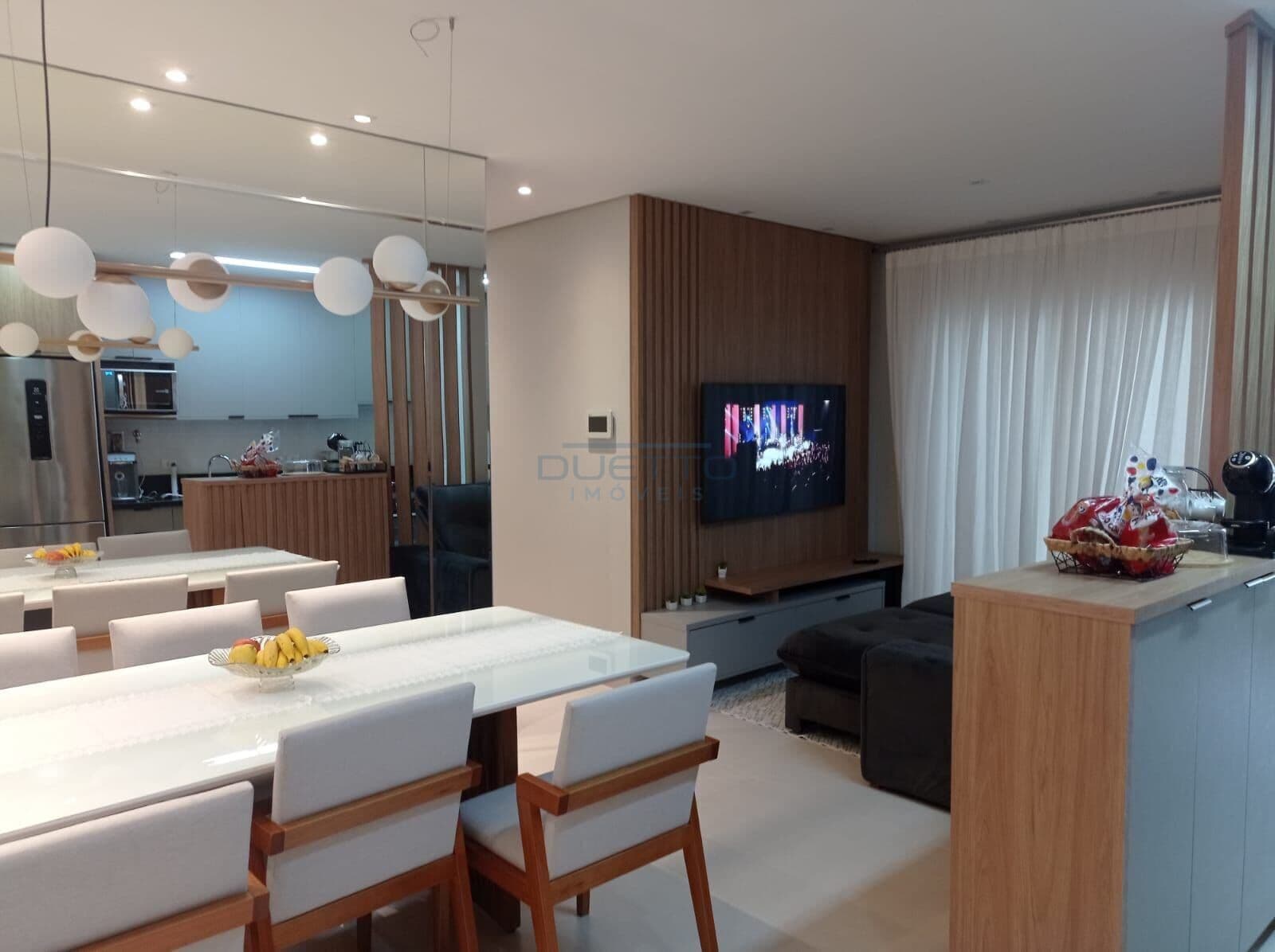 Apartamento de 03 dormitórios, sendo 01 suíte, à venda na Vila Lavínia, Mogi das Cruzes, SP