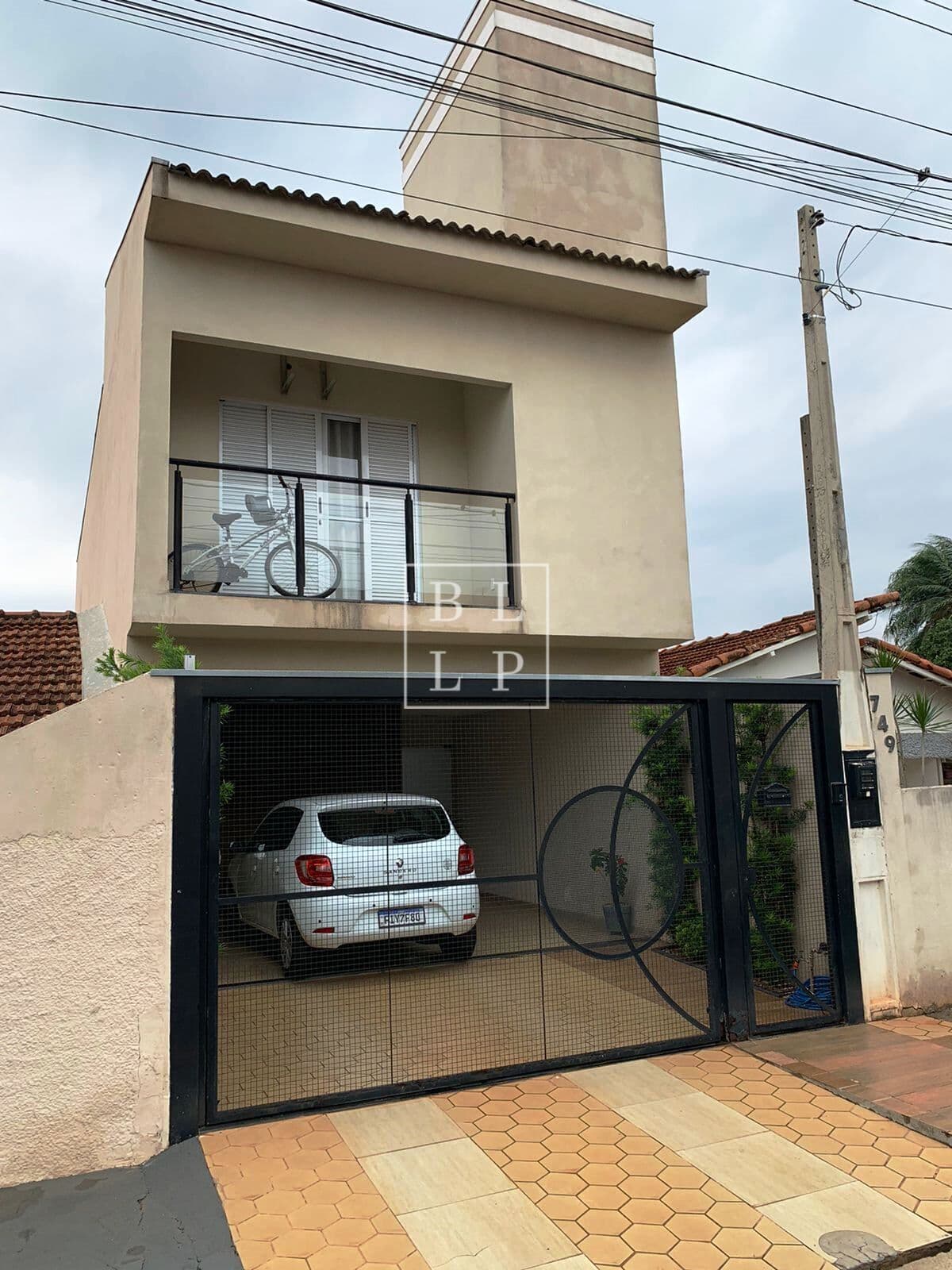Sobrado em José Bonifácio - Centro
