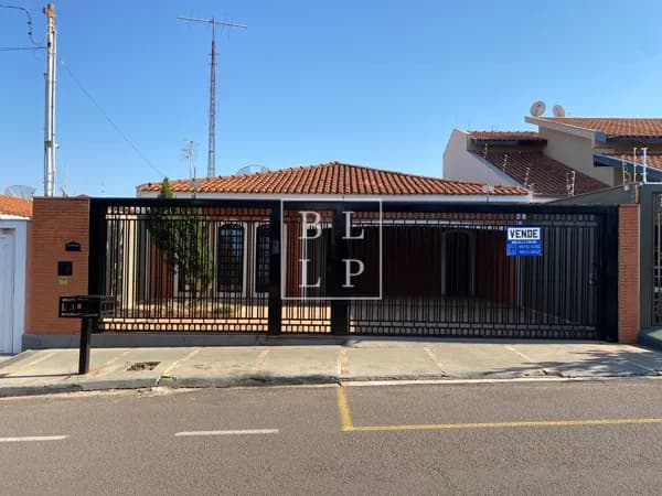 Casa em José Bonifácio - Centro
