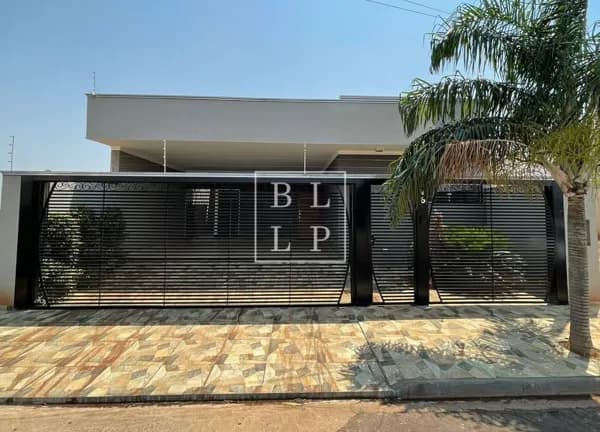 Casa em José Bonifácio - Julio Quinto