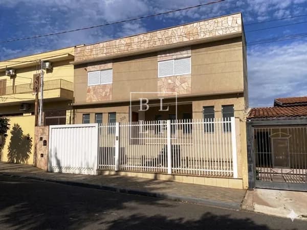 Sobrado em José Bonifácio - Centro