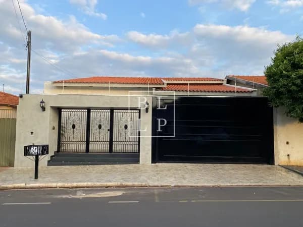 Casa em José Bonifácio - Centro