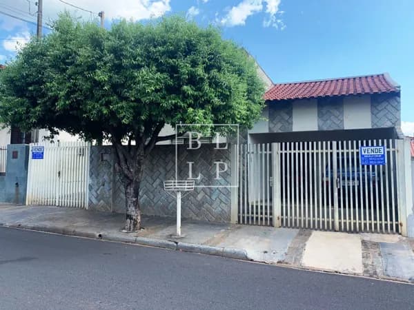 Casa em José Bonifácio - Centro