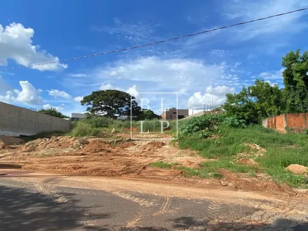 Lote/Terreno em José Bonifácio - Av. Miguel Brandão