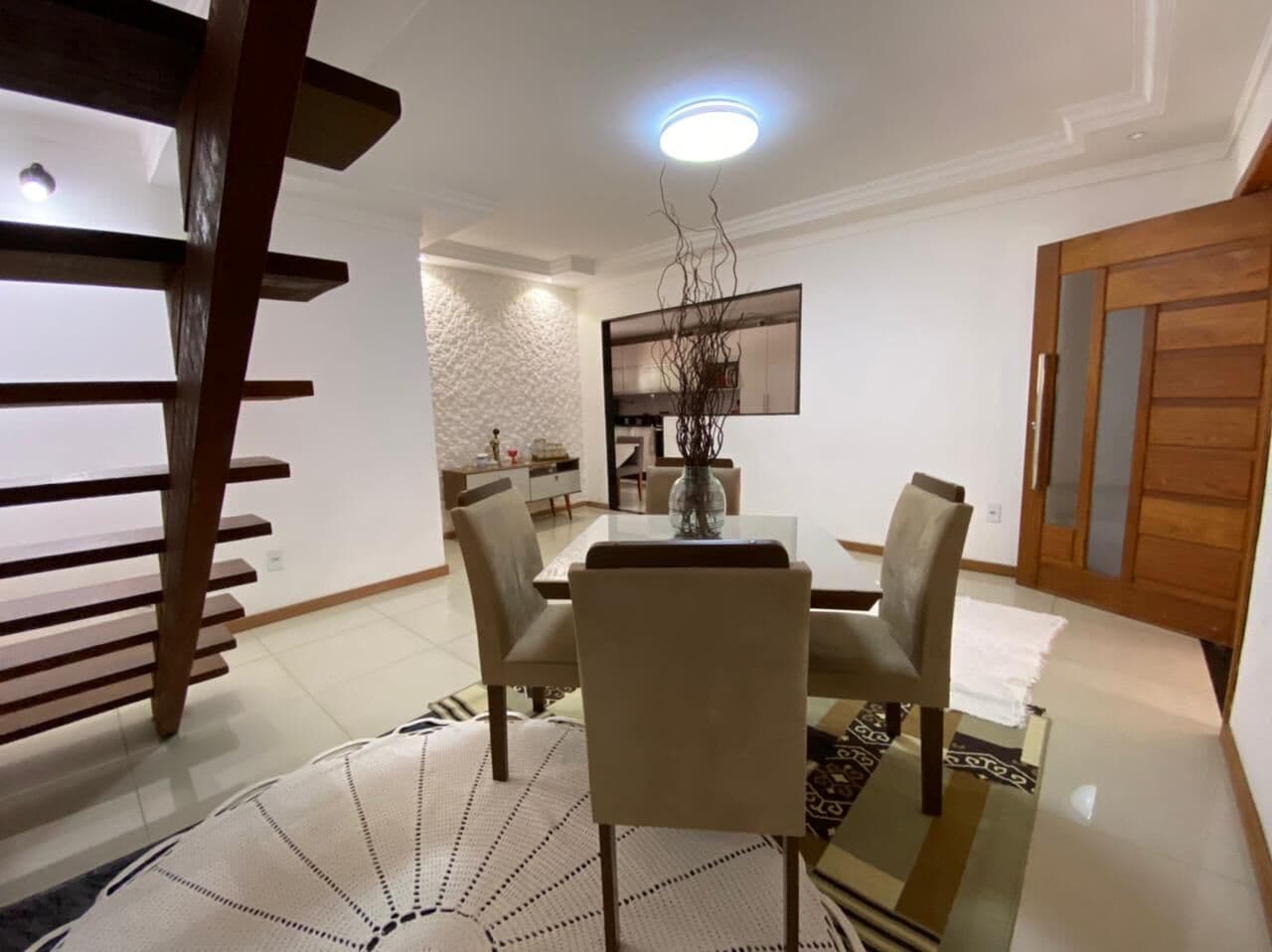 Casa em Cajazeiras 4/4 com 01 suíte