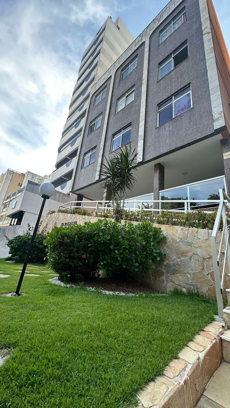 Pituba 4/4 com suítes