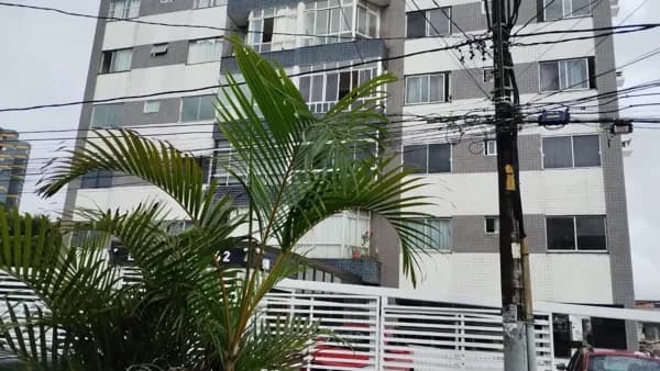 Brotas 2/4 com dependência e garagem
