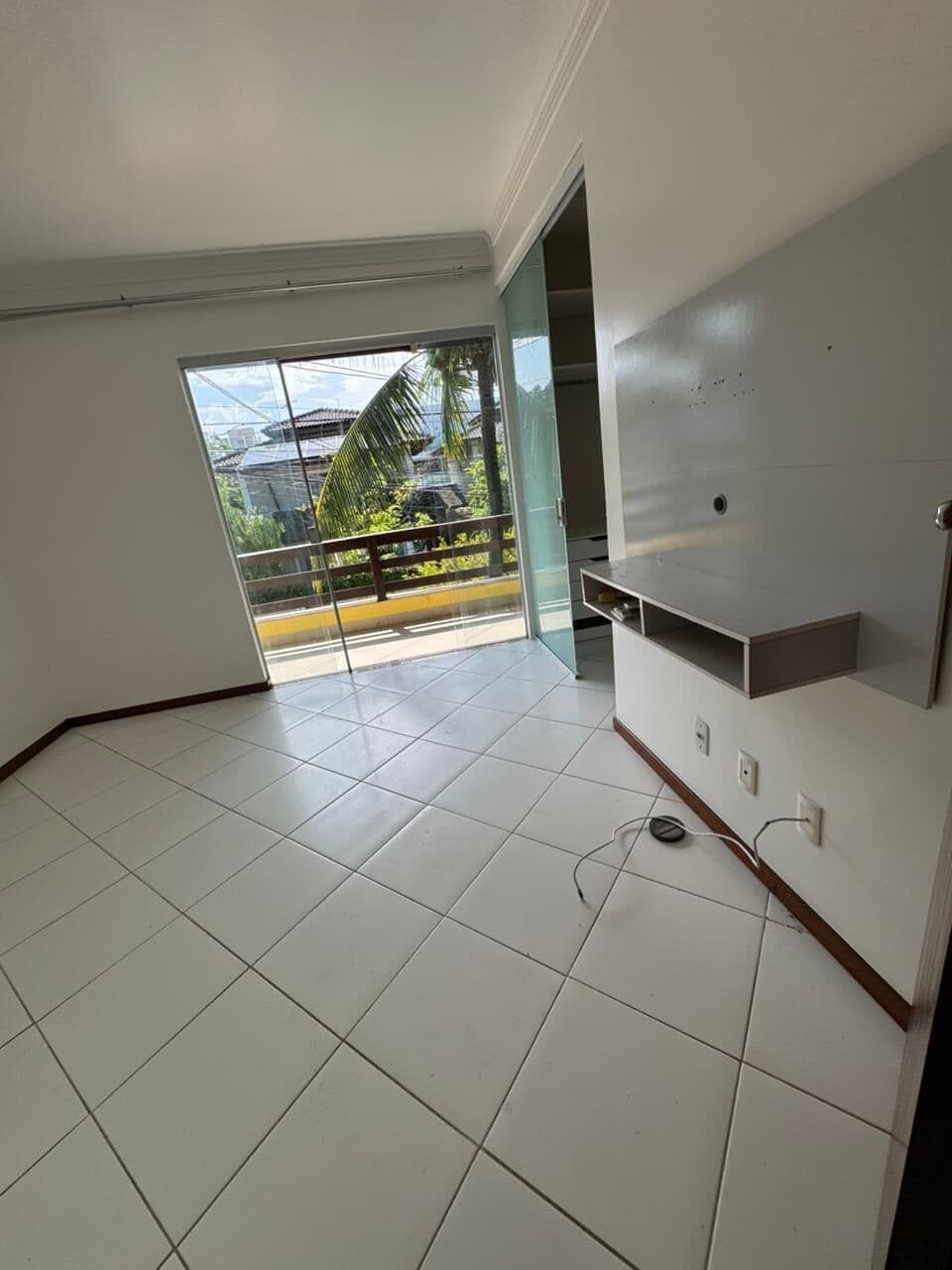 CASA EM LAURO DE FREITAS