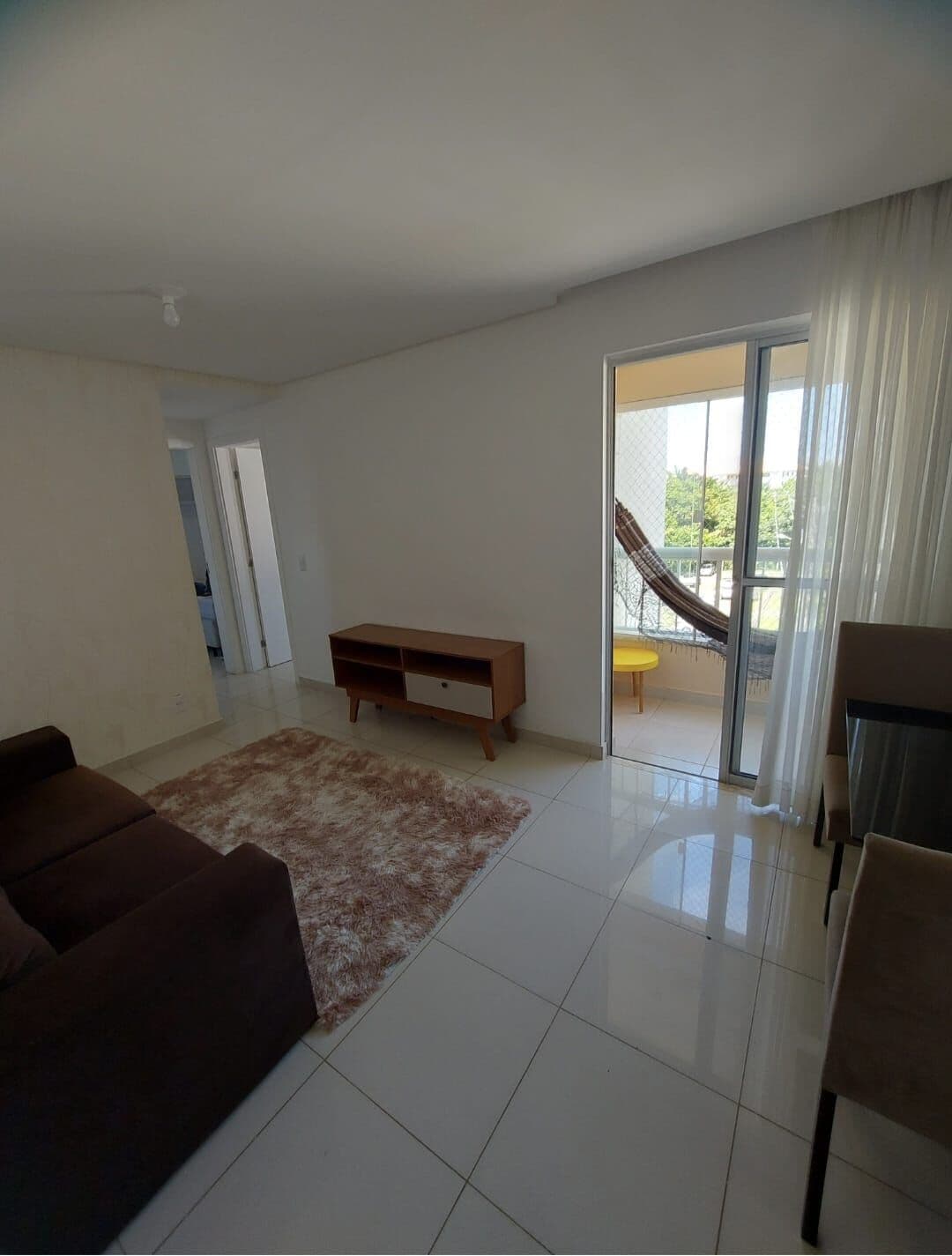 Reserva Parque 2/4 com suíte e varanda