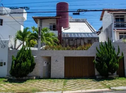 Casa 4/4 no Itaigara